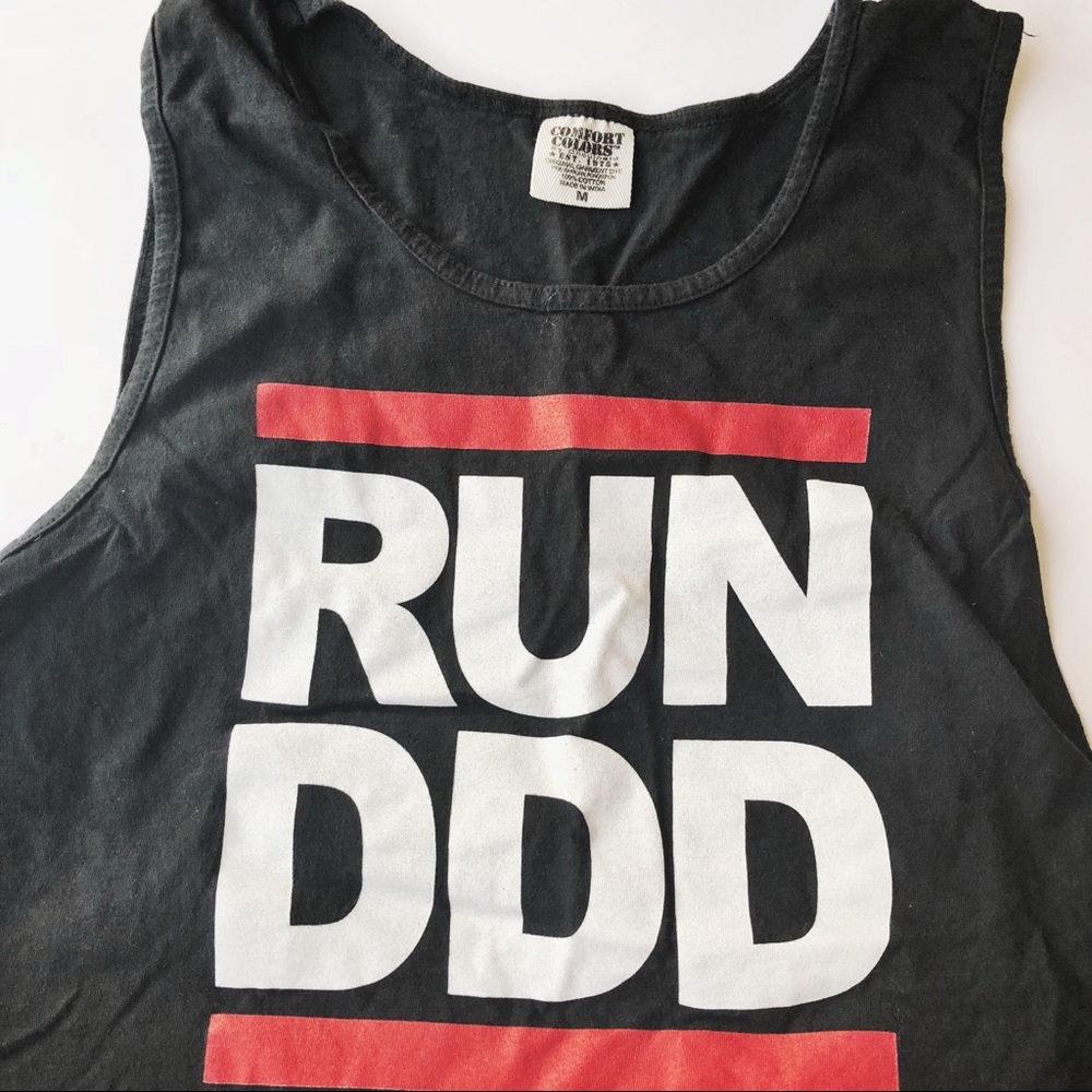 Tri Delta “Run DDD” comfort colors tank (M)